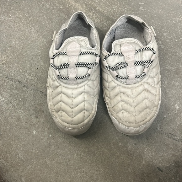 New balance caravan moonbeam slippers sneakers - Picture 2 of 6